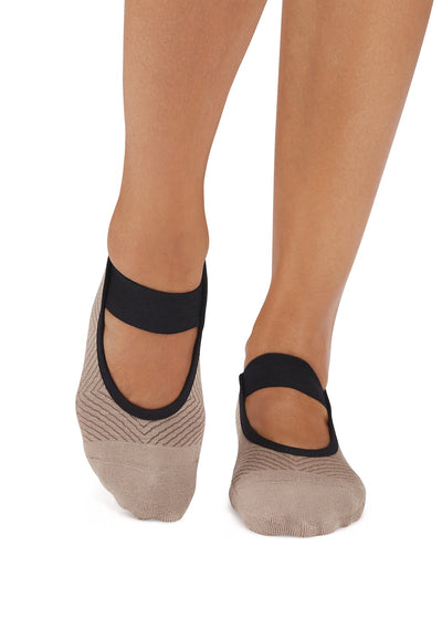 Lola Grip Socks | Socks > Grip | Tavi – Tavi Active