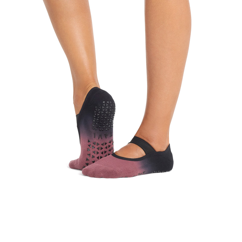 Lola Grip Socks | Socks > Grip | Tavi – Tavi Active