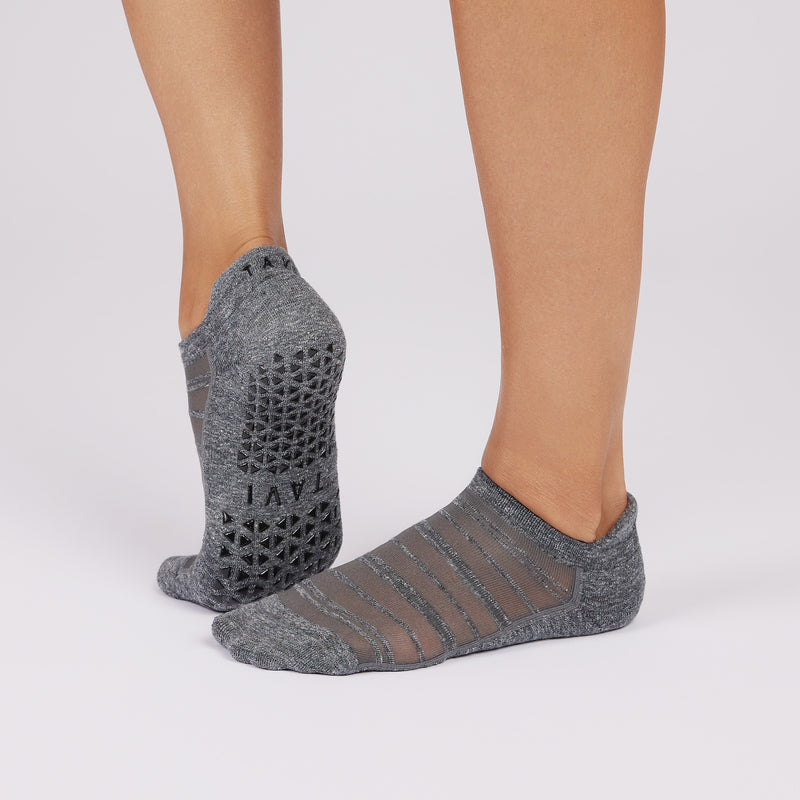 Savvy Breeze Grip Socks | Socks > Grip | Tavi – Tavi Active