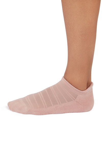 Savvy Breeze Grip Socks | Socks > Grip | Tavi – Tavi Active