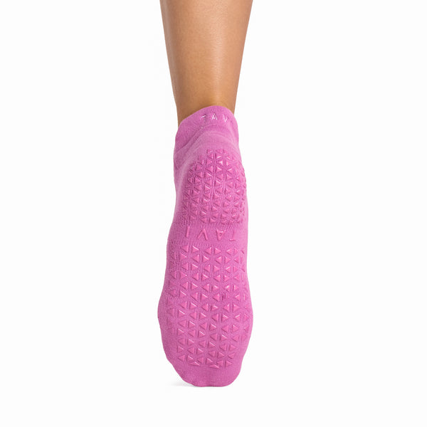 Savvy Breeze Grip Socks | Socks > Grip | Tavi – Tavi Active