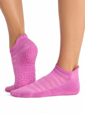 Savvy Breeze Grip Socks | Socks > Grip | Tavi – Tavi Active