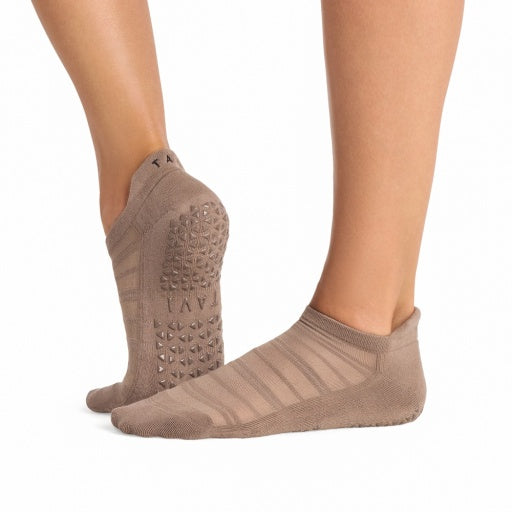 Savvy Breeze Grip Socks | Socks > Grip | Tavi – Tavi Active