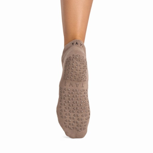 Savvy Breeze Grip Socks | Socks > Grip | Tavi – Tavi Active