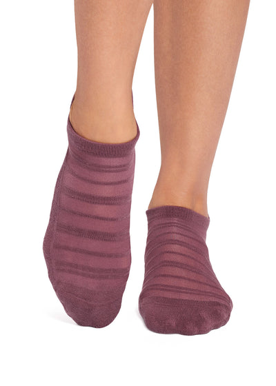 Savvy Breeze Grip Socks | Socks > Grip | Tavi – Tavi Active