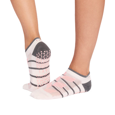 Cora Grip Socks | Socks > Grip | Tavi – Tavi Active