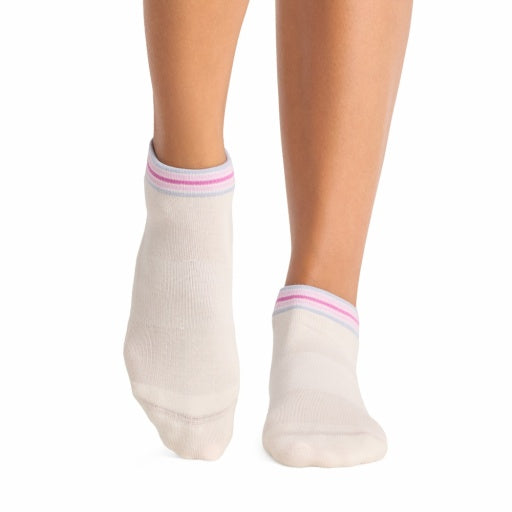 Cora Grip Socks | Socks > Grip | Tavi – Tavi Active