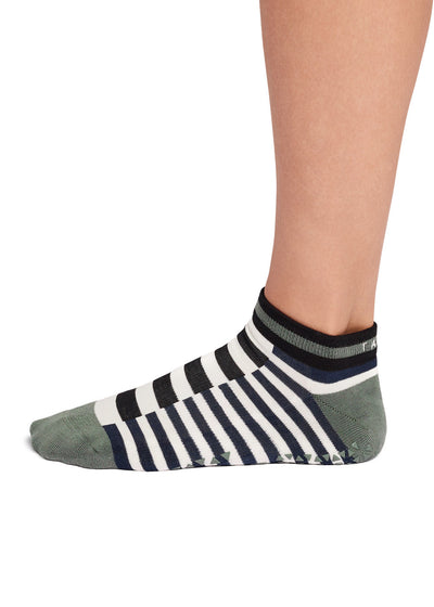 Cora Grip Socks | Socks > Grip | Tavi – Tavi Active