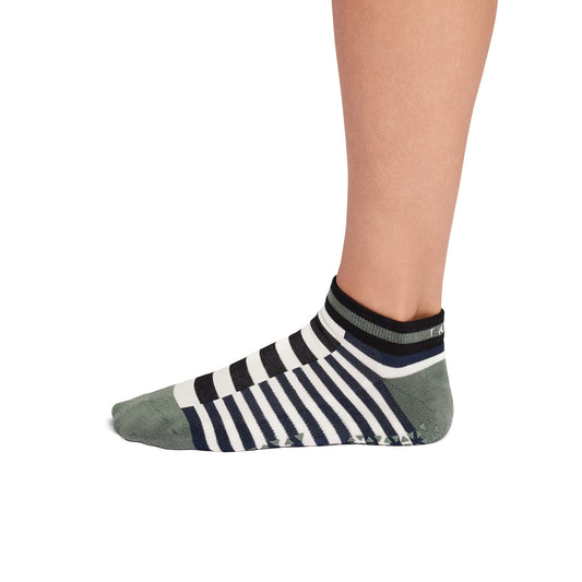 Cora Grip Socks | Socks > Grip | Tavi – Tavi Active