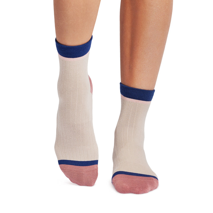 Aria Grip Socks | Socks > Grip | Tavi – ToeSox | Tavi | Vooray