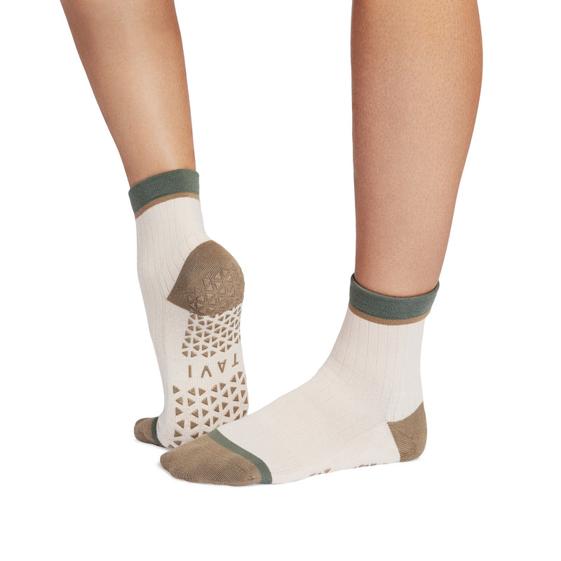 Aria Grip Socks | Socks > Grip | Tavi – Tavi Active