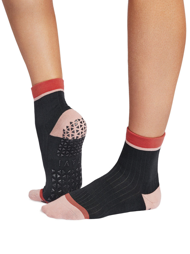 Aria Grip Socks | Socks > Grip | Tavi – Tavi Active