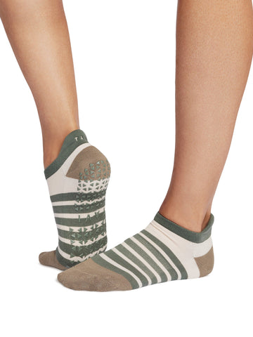 Savvy Grip Socks | Socks > Grip | Tavi – Tavi Active