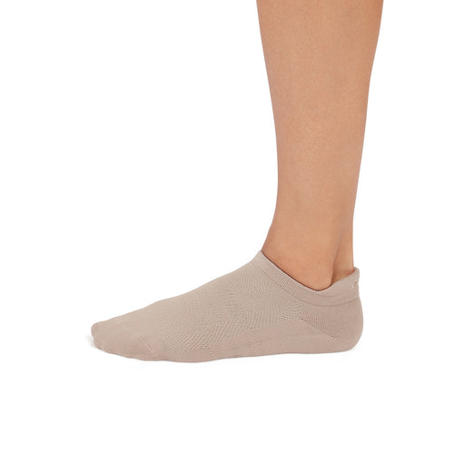 Savvy Tec Grip Socks | Socks > Grip | Tavi – Tavi Active