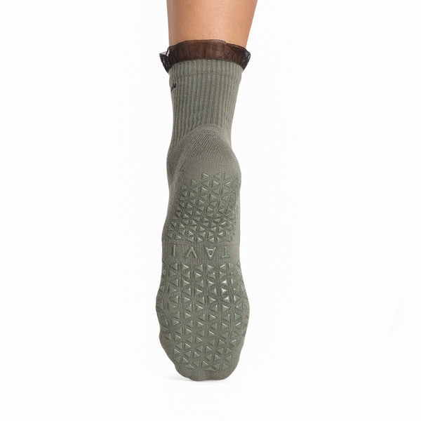 Aria Tulle Ruffle Grip Socks | Socks > Grip | Tavi – Tavi Active