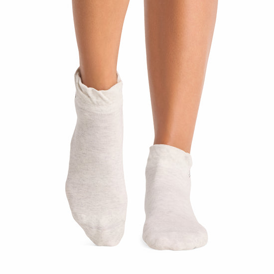 Cora Knitted Ruffle Grip Socks | Socks > Grip | Tavi – Tavi Active