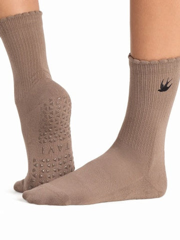Kalea Scallop Grip Socks | Grip Socks | Tavi – Tavi Active