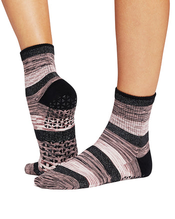 Aria Grip Socks | Socks > Grip | Tavi – ToeSox | Tavi | Vooray