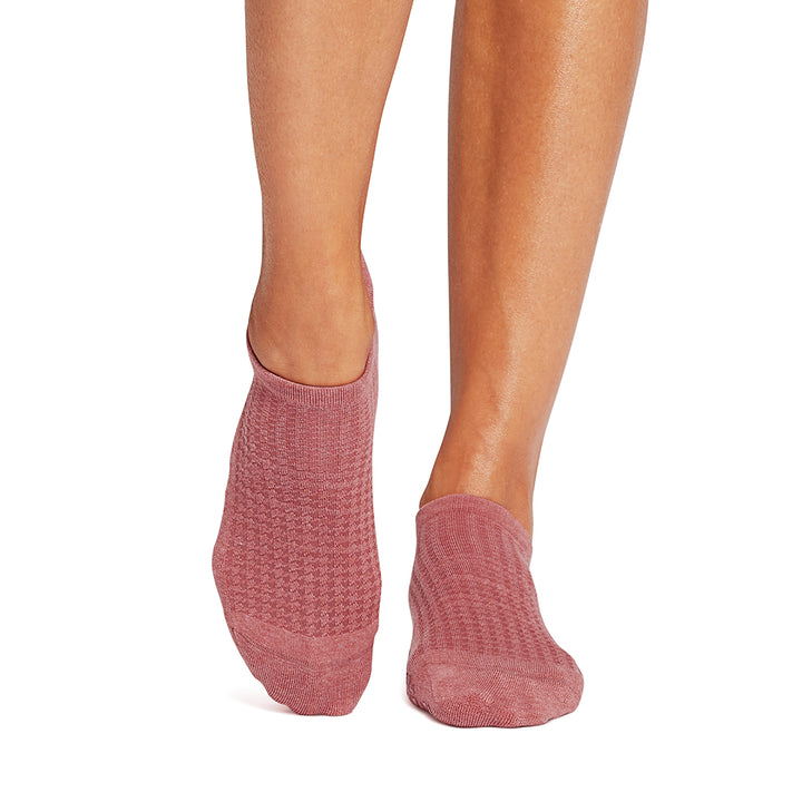 Savvy Breeze Grip Socks | Socks > Grip | Tavi – ToeSox | Tavi | Vooray