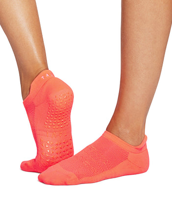 Savvy Tec Grip Socks | Socks > Grip | Tavi – ToeSox | Tavi | Vooray