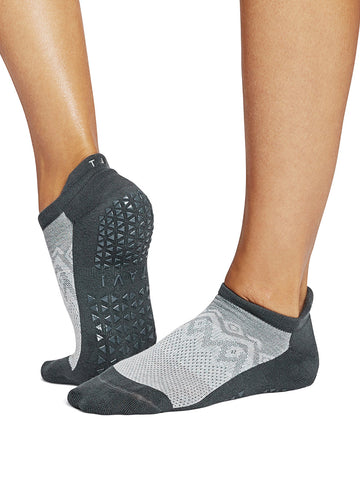 Savvy Grip Socks | Socks > Grip | Tavi – Tavi Active