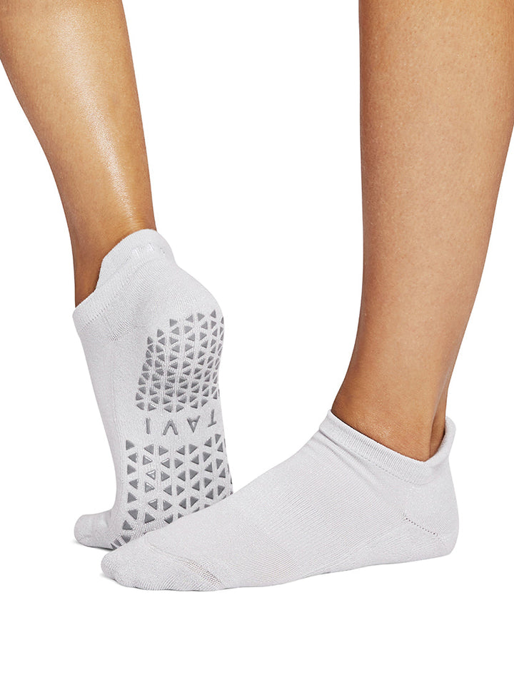 Savvy Grip Socks | Socks > Grip | Tavi – Tavi Active