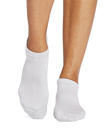 Savvy Grip Socks | Socks > Grip | Tavi – ToeSox | Tavi | Vooray