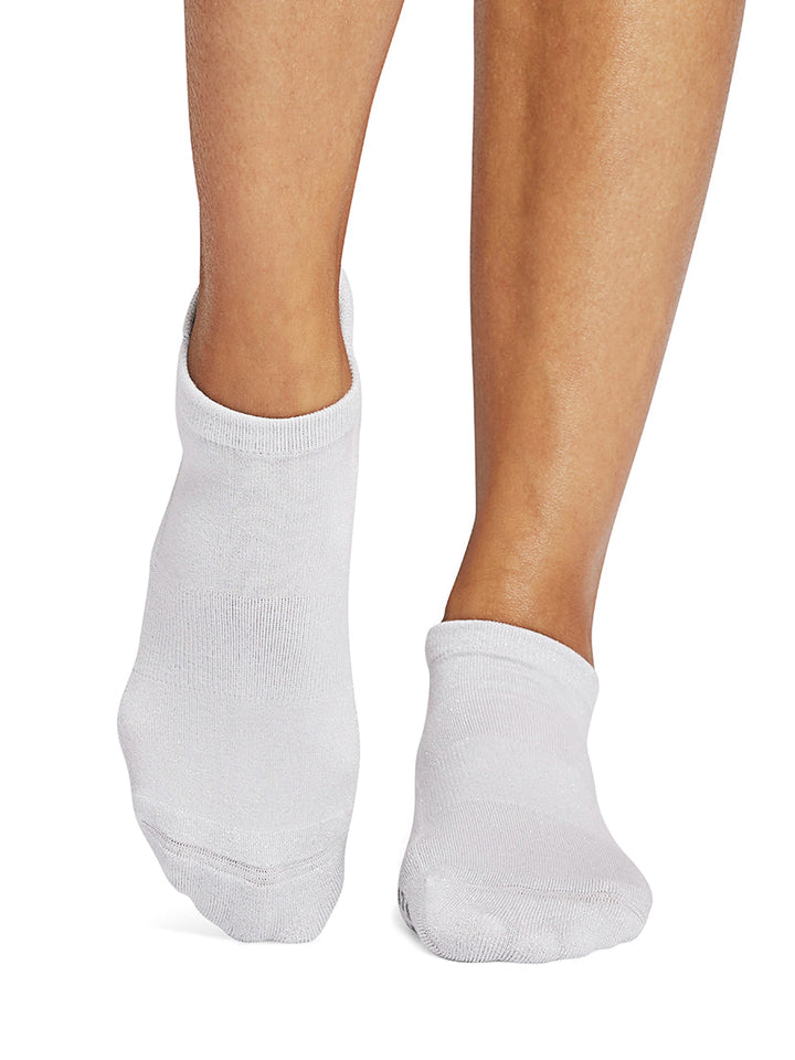 Savvy Grip Socks | Socks > Grip | Tavi – Tavi Active