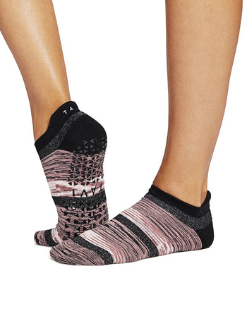 Savvy Grip Socks | Socks > Grip | Tavi – ToeSox | Tavi | Vooray