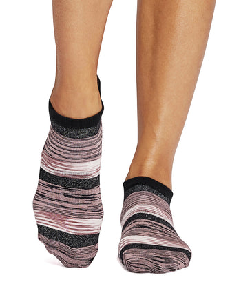 Savvy Grip Socks | Socks > Grip | Tavi – ToeSox | Tavi | Vooray