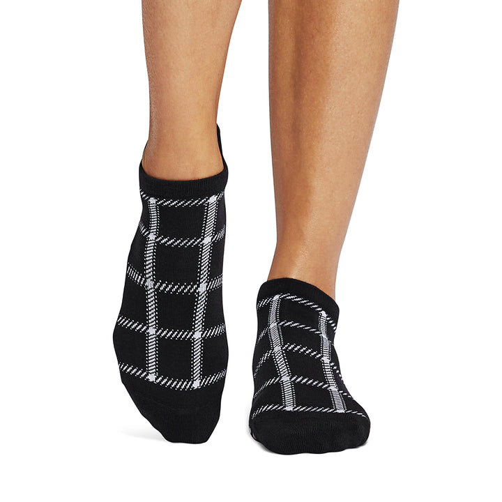 Savvy Grip Socks | Socks > Grip | Tavi – ToeSox | Tavi | Vooray