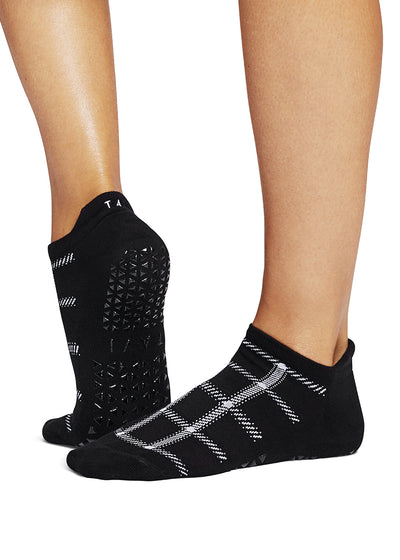 Savvy Grip Socks | Socks > Grip | Tavi – Tavi Active