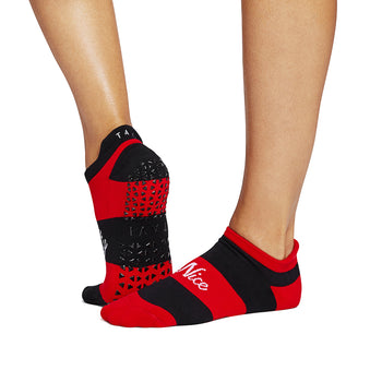 Savvy Holiday Grip Socks | Socks > Grip | Tavi – ToeSox | Tavi | Vooray