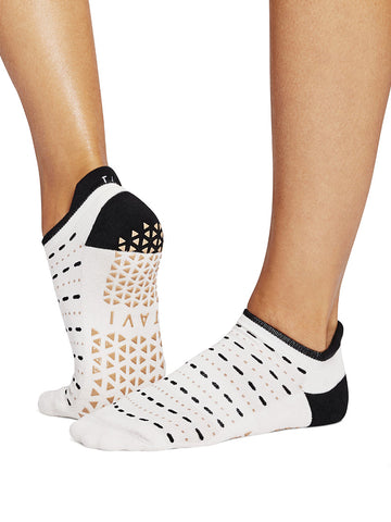 Savvy Grip Socks | Socks > Grip | Tavi – Tavi Active