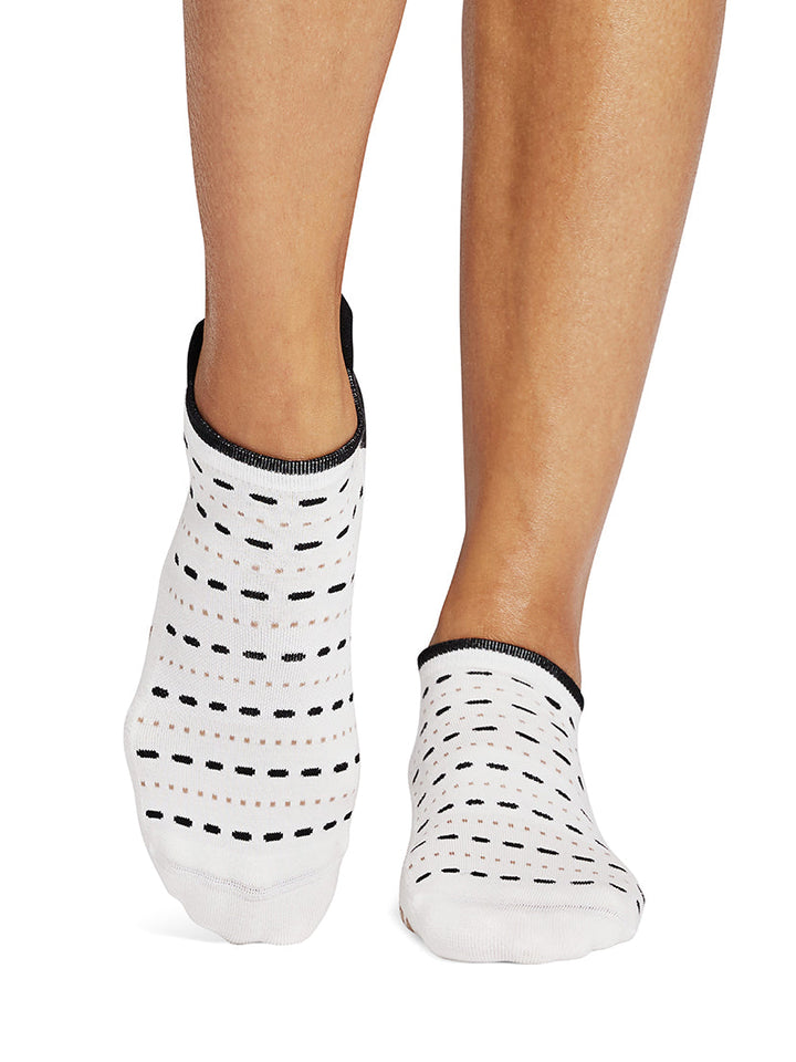 Savvy Grip Socks | Socks > Grip | Tavi – Tavi Active