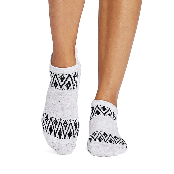 Savvy Grip Socks | Socks > Grip | Tavi – ToeSox | Tavi | Vooray