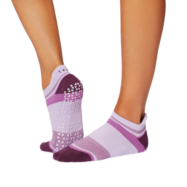 Savvy Grip Socks | Socks > Grip | Tavi – ToeSox | Tavi | Vooray