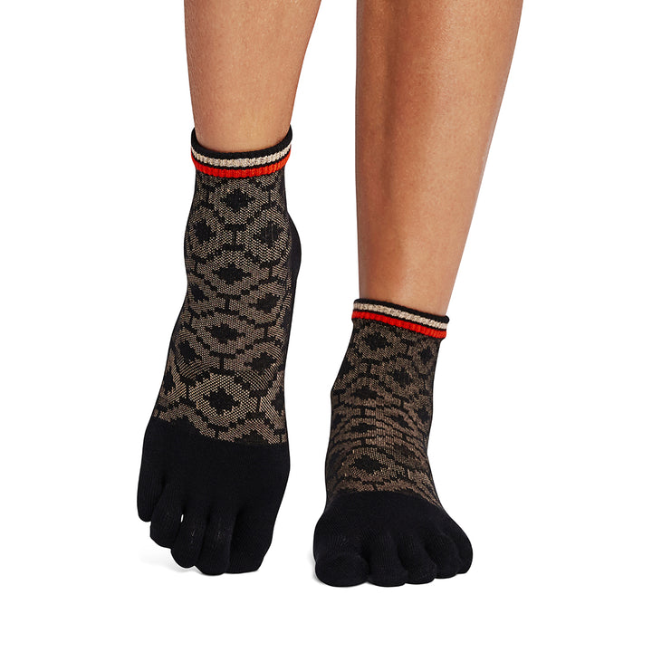 Full Toe Melody Grip Socks | Socks > Grip | ToeSox – ToeSox | Tavi | Vooray