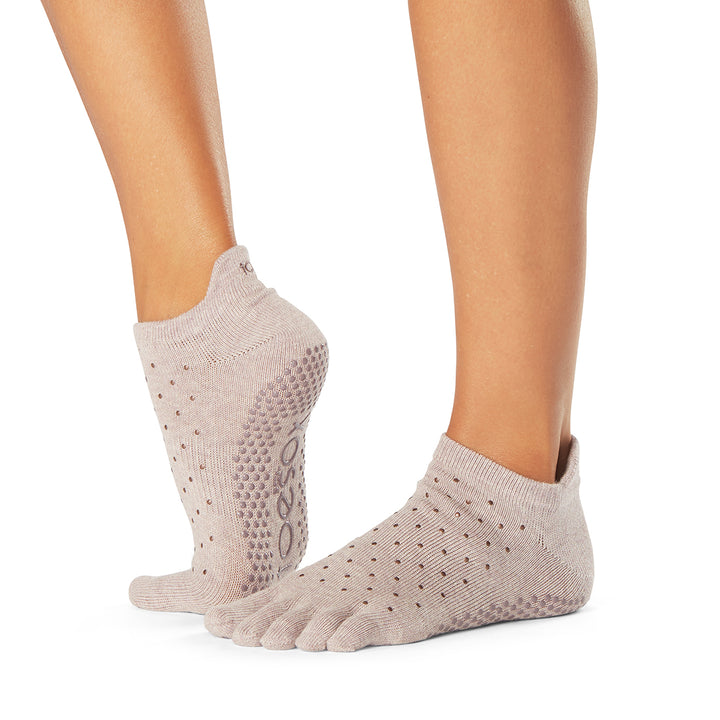 # Full Toe Low Rise Grip Socks | Socks > Grip | ToeSox – ToeSox | Tavi | Vooray