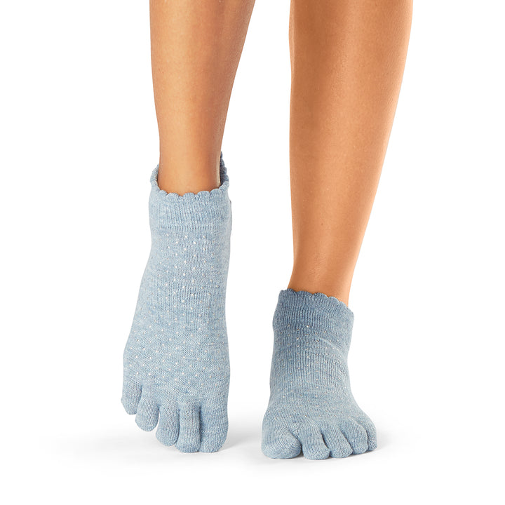 # Full Toe Low Rise Grip Socks * | Socks > Grip | ToeSox – ToeSox | Tavi | Vooray