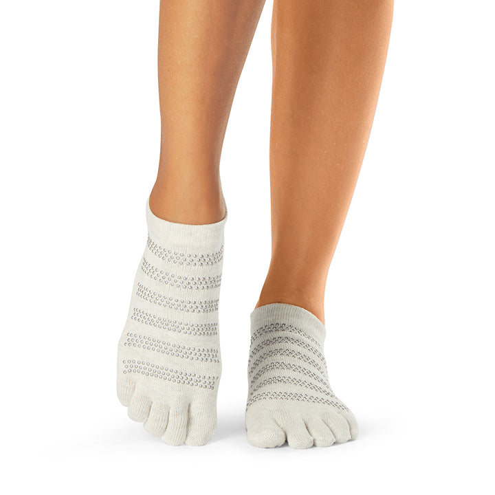 # Full Toe Low Rise Grip Socks * | Socks > Grip | ToeSox – ToeSox | Tavi | Vooray