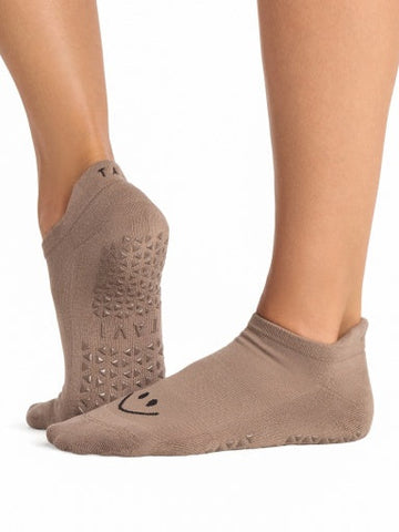 Savvy Grip Socks | Grip Socks | Tavi – Tavi Active