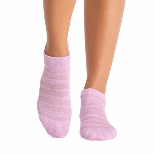Savvy Breeze Grip Socks | Grip Socks | Tavi – Tavi Active