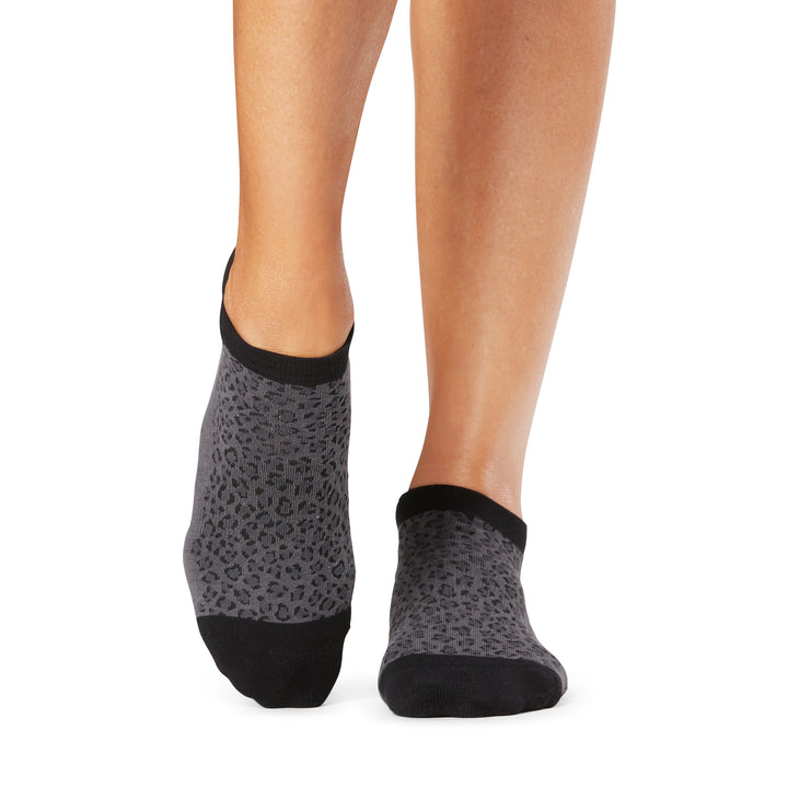 # Savvy Grip Socks | Socks > Grip | Tavi – ToeSox | Tavi | Vooray